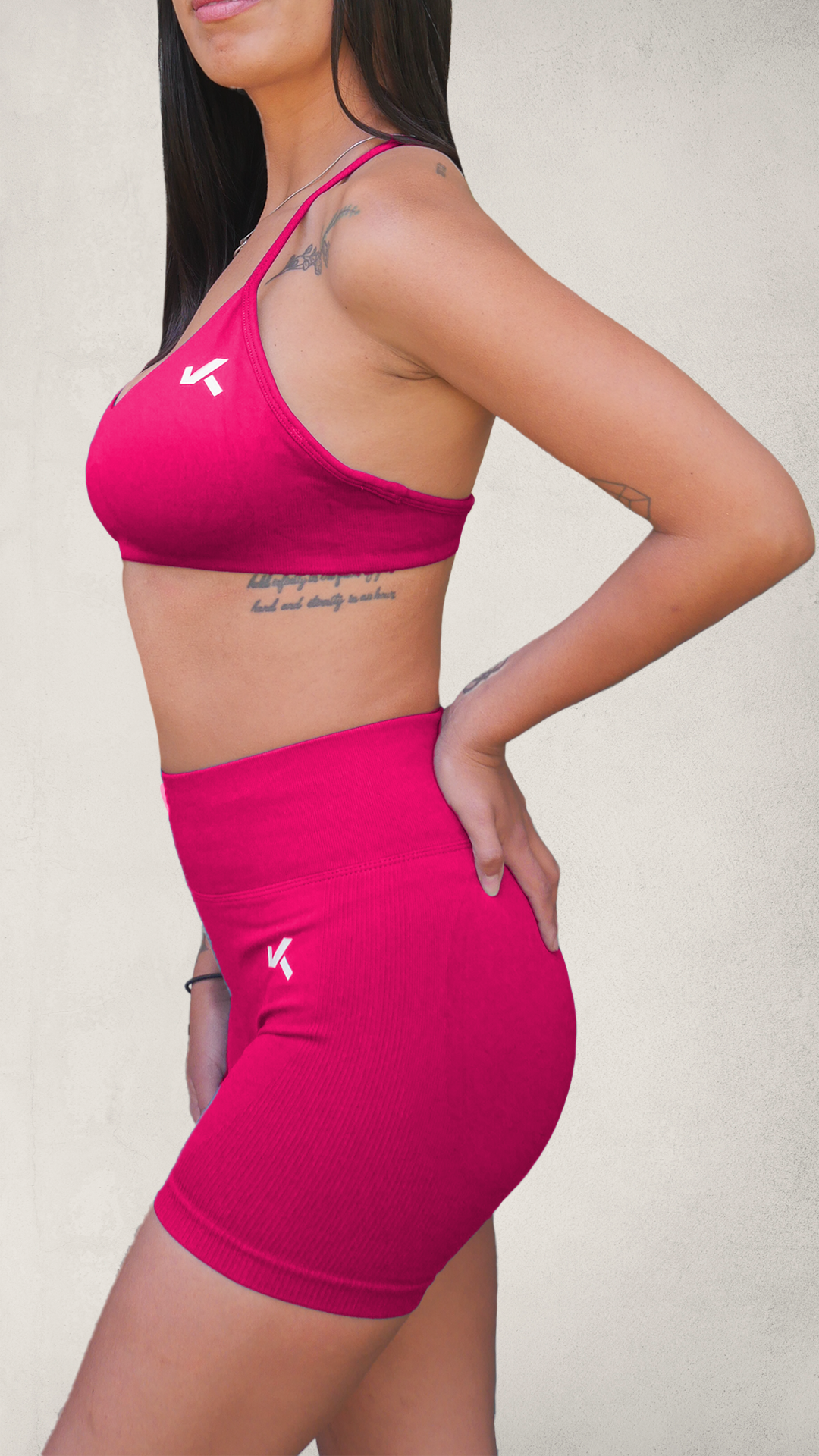 Sports Bra ESSENTIAL - Fucsia